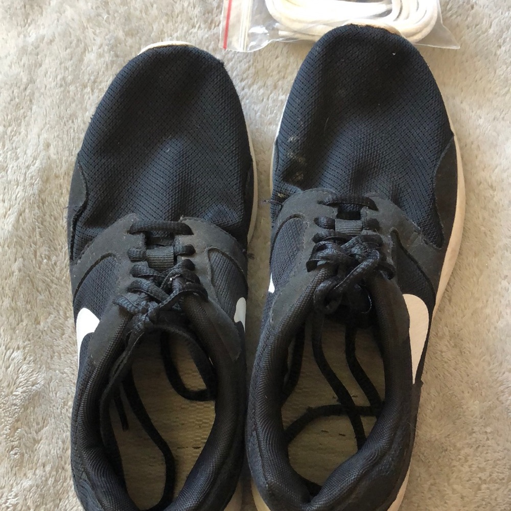 Size 7 Nike running shoes